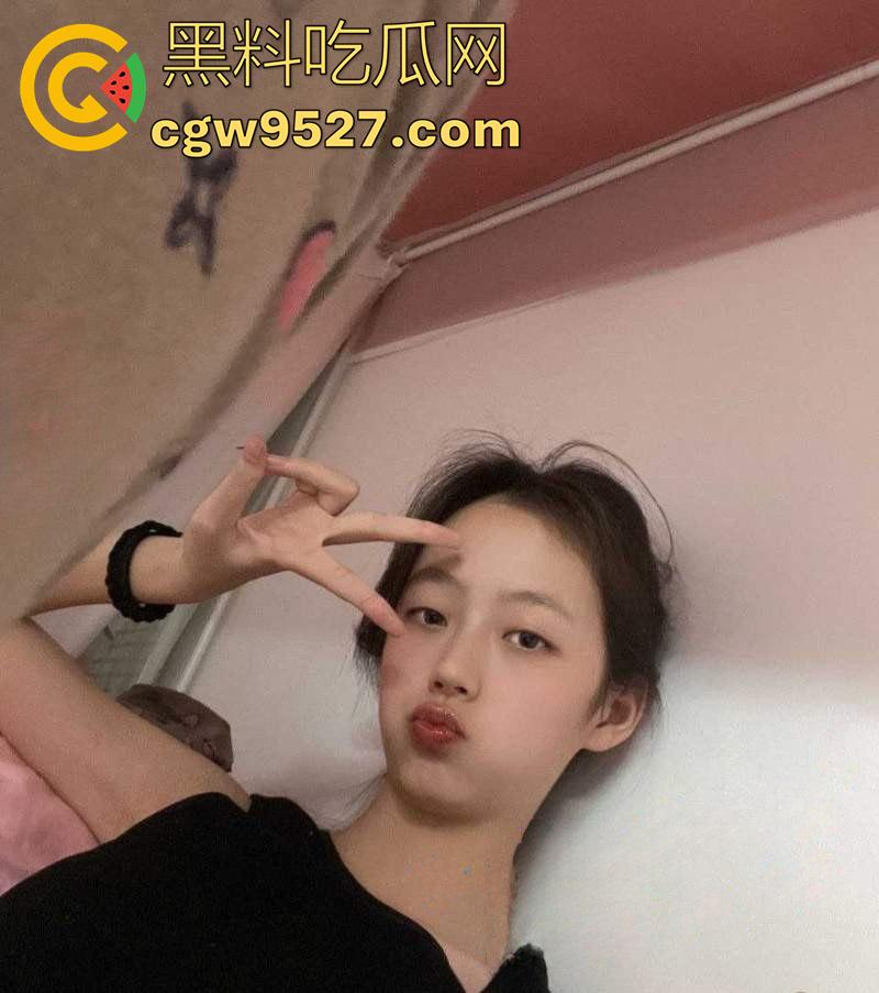 南京师范大学校花【孟钰涵】，清纯颜值御姐身材，被前男友曝光性爱视频，娇嫩身躯被大鸡巴无套爆操！  第7张