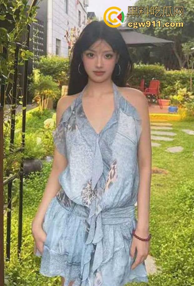 重庆淫荡骚货【周灵浩】高颜值极品身材女神，私下是反差母狗，每天都在发骚，极度饥渴大屌猛入！  第2张