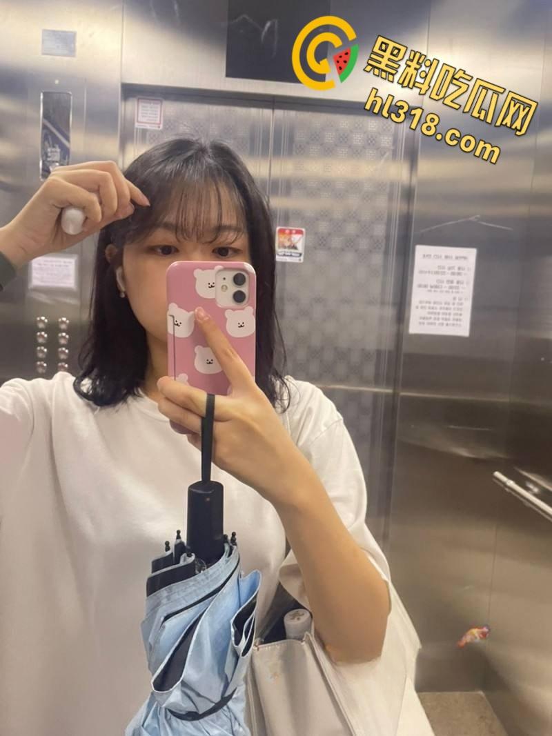 韩国极品女大学生【梨花江】，中国旅游乱情记，与多名男子激情口交，后入狂插骚逼内射 !  第2张