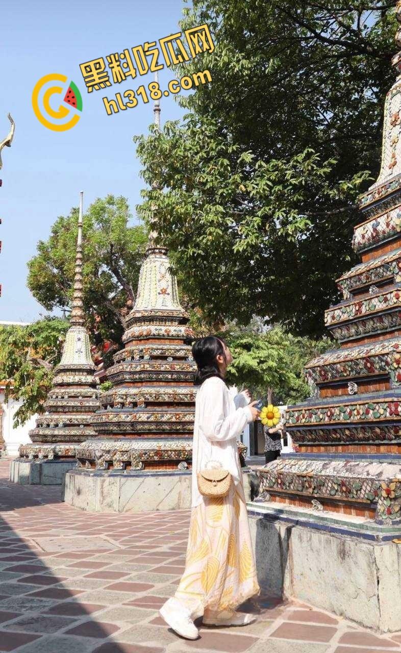 韩国极品女大学生【梨花江】，中国旅游乱情记，与多名男子激情口交，后入狂插骚逼内射 !  第4张