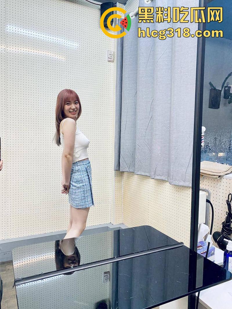 香港巨乳女同大学生【karin】，身材凹凸有致，奶大臀翘极致性感，和女友互舔鲍香艳无比！  第3张