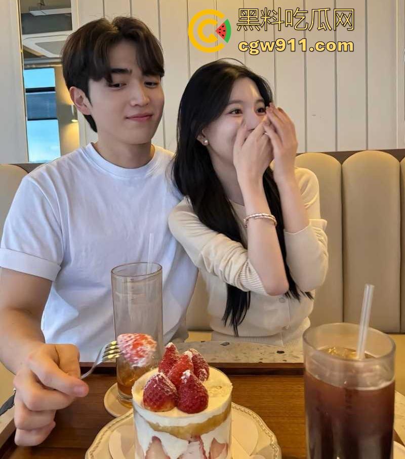 抖音御姐网红【ally】38岁饥渴少妇，收下爱豆韩奎真礼物，不惜为爱冲锋跨国送逼，真是爱情冲昏了头脑！  第11张