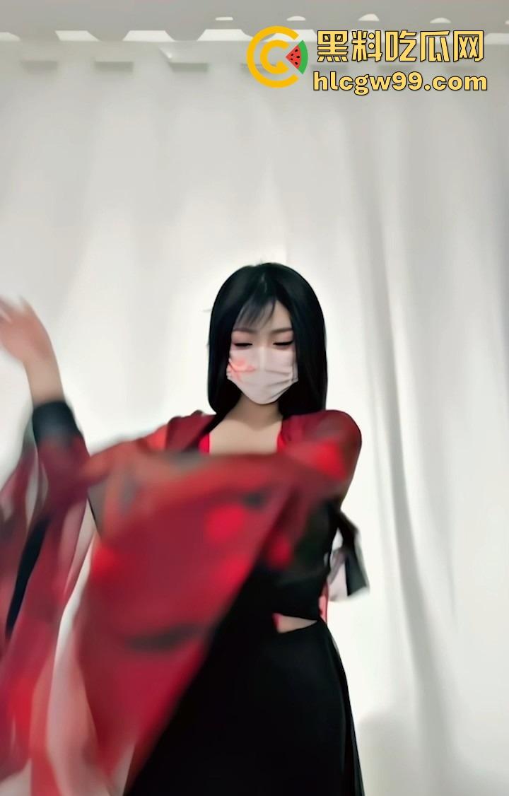 四川传媒大学小仙女【杨晓琳】化身青楼女子露点古风骚舞勾引大哥,舞蹈生再就业真他妈会玩! 第2张 四川传媒大学小仙女【杨晓琳】化身青楼女子露点古风骚舞勾引大哥,舞蹈生再就业真他妈会玩! 第2张