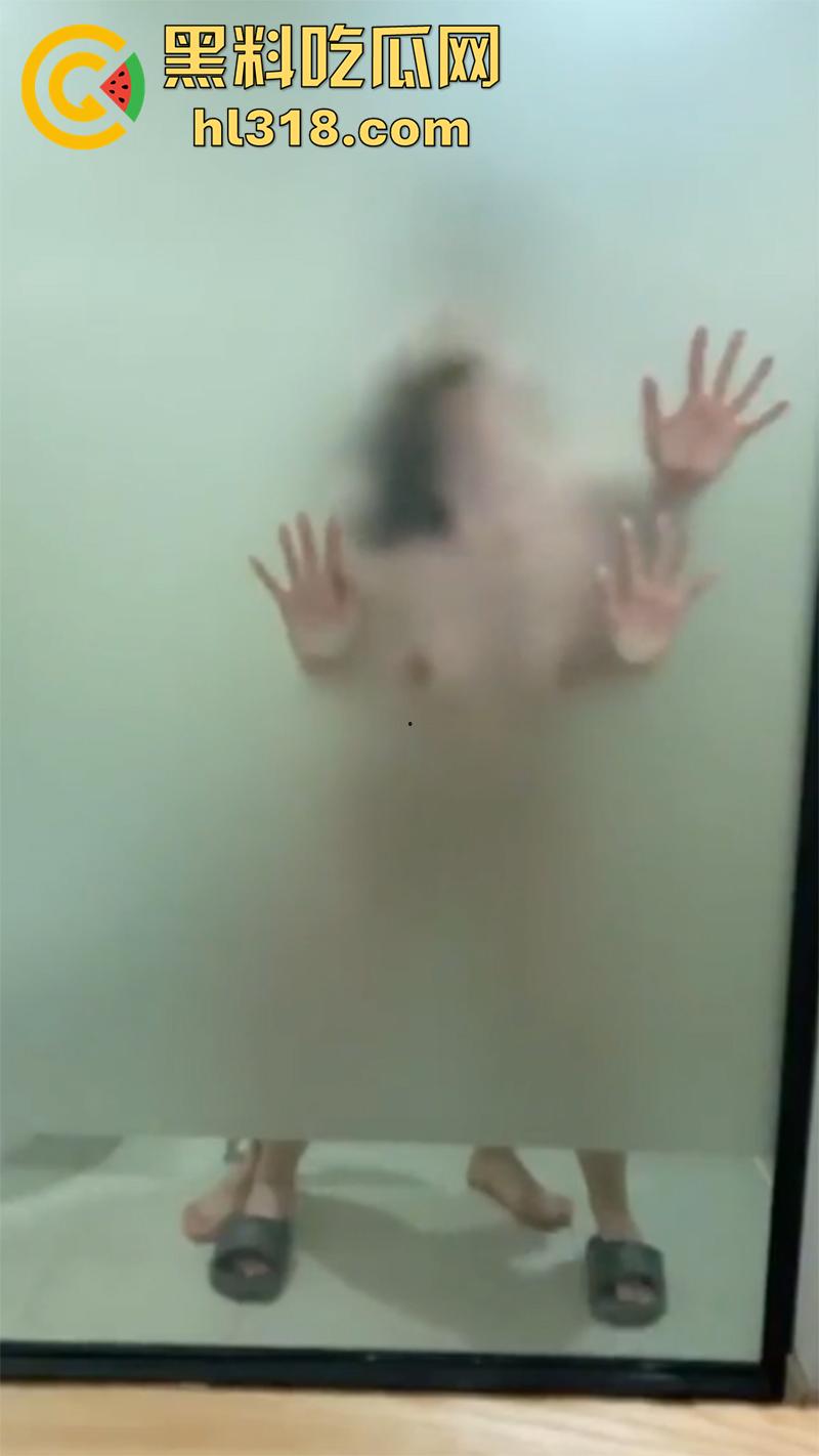 超刺激多位母狗高潮合集，顶级身材长腿翘臀尤物，被大鸡巴冲击爆操，全身抽搐痉挛惨叫连连！  第8张