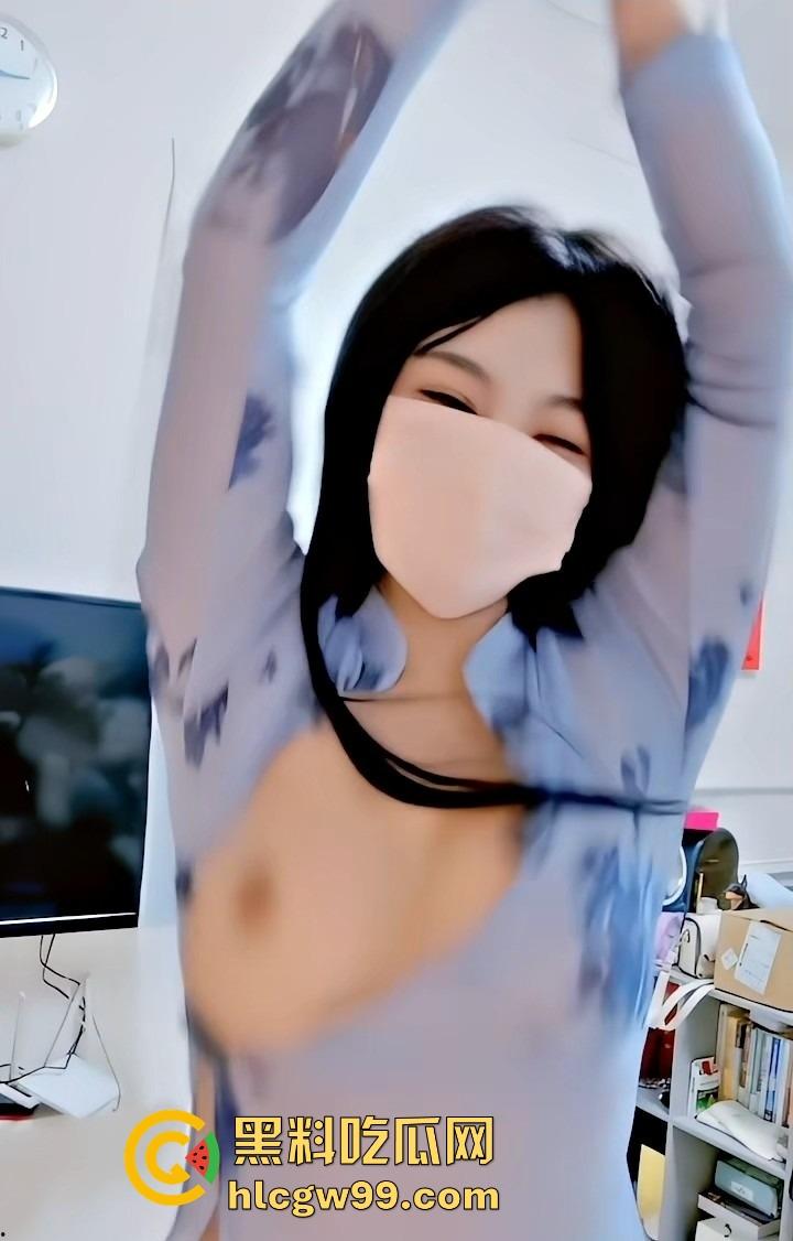 四川传媒大学小仙女【杨晓琳】化身青楼女子露点古风骚舞勾引大哥,舞蹈生再就业真他妈会玩! 第18张 四川传媒大学小仙女【杨晓琳】化身青楼女子露点古风骚舞勾引大哥,舞蹈生再就业真他妈会玩! 第18张