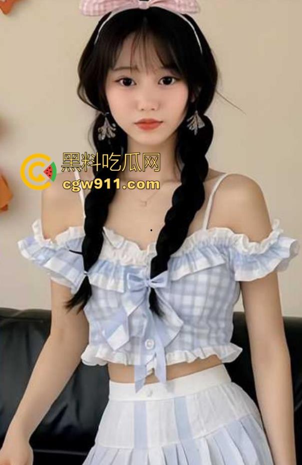 重庆大学高颜值魅魔【邹妤怀】清纯脸庞反差诱惑，全裸私拍挑逗骚浪如母狗，挑逗大鸡巴来塞满骚穴！  第1张