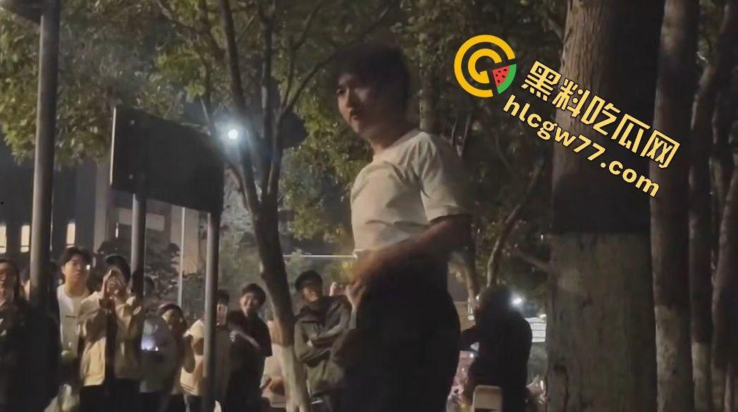 昨晚宣城高中楼下惊天大瓜！纯情男被嫌痘脸甩，闺蜜推新欢，哭瘫宿舍楼下成青春疼痛神剧！  第8张