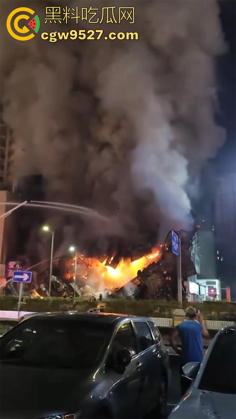 探店博主真能把店带火啊！江苏连云港京东电器自营店突发火灾，经过一宿的救援，才将大火熄灭！  第4张