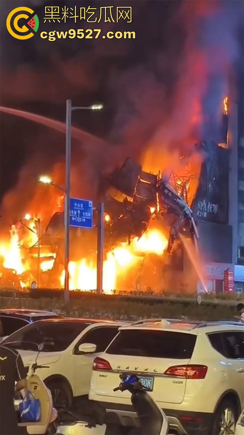 探店博主真能把店带火啊！江苏连云港京东电器自营店突发火灾，经过一宿的救援，才将大火熄灭！  第6张