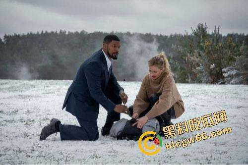 2025最新动作猛片《重返行动》震撼来袭！顶级特工夫妻重出江湖，一边打架一边撒狗粮，燃爆全场！  第2张