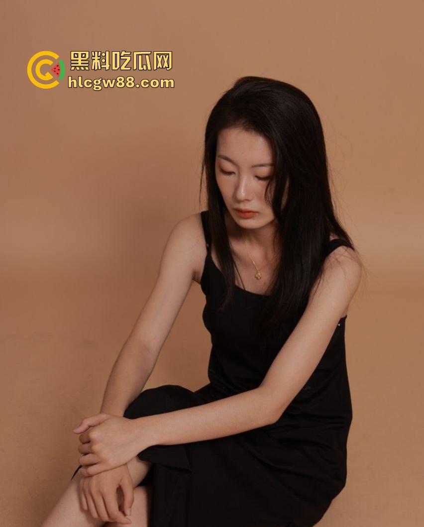 富二代真实约炮 25岁气质舞蹈老师【颜敏敏】颜值高叫床声好听 生活照对比真的太反差了！  第5张