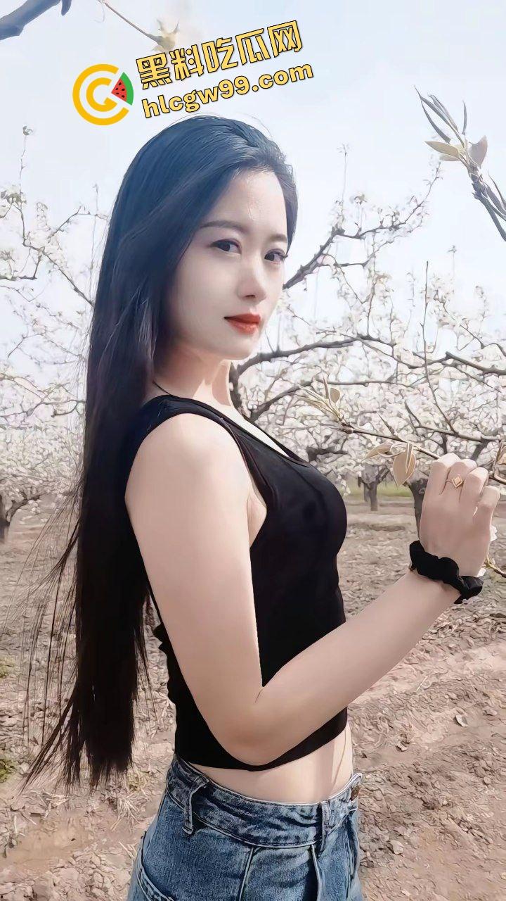 海南美容美发店老板娘【谢丽娟】晚上要关店了邀请大哥店内打炮，淫荡站立后入白皙美臀玉腿！惨遭曝光独家流出！  第1张