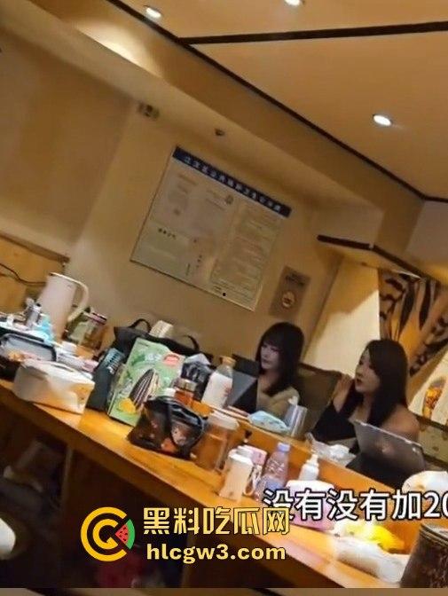 一杯奶茶的钱换城中村的欲望天堂 广州野鸡站街实录 暗访视频揭秘城中村的快餐江湖 3分钟交易效率拉满！  第2张