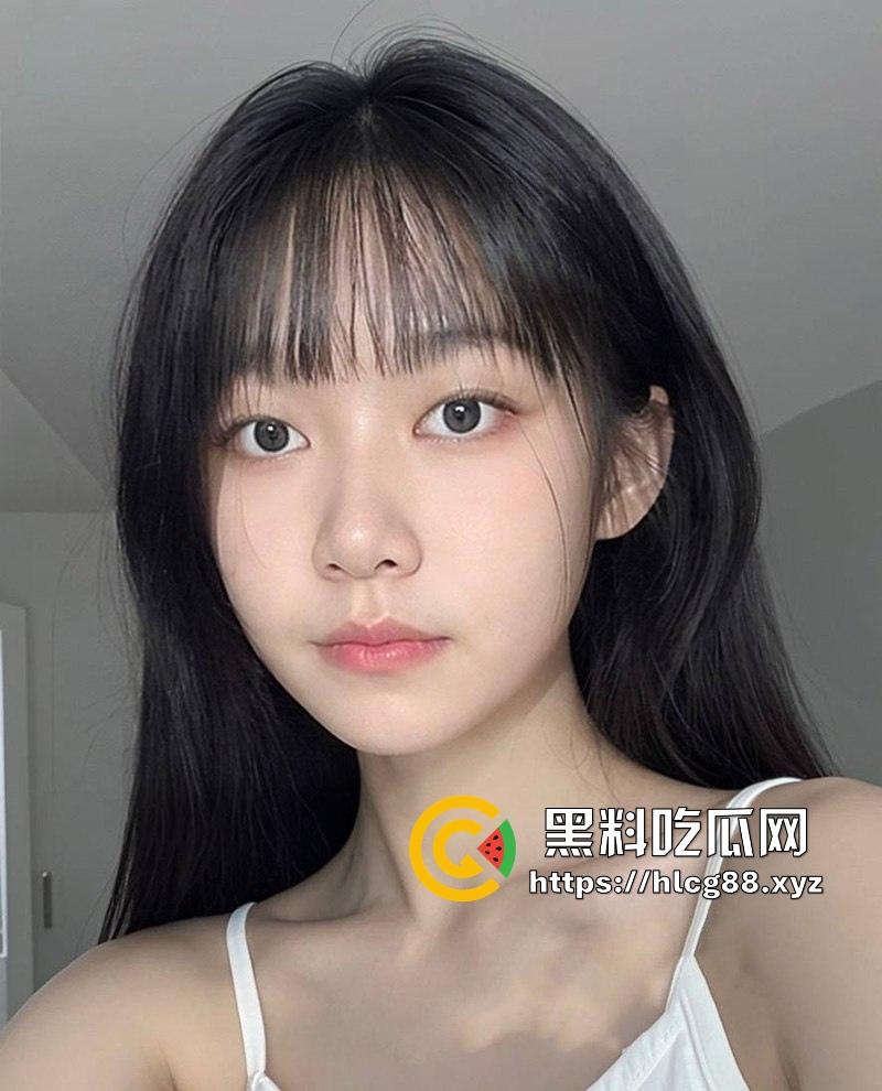 小编推荐！广州星辰文化有限公司巨乳女白领【秦雯雯】职场视频OL秒变网调尤物 视频遭男友泄露。  第1张