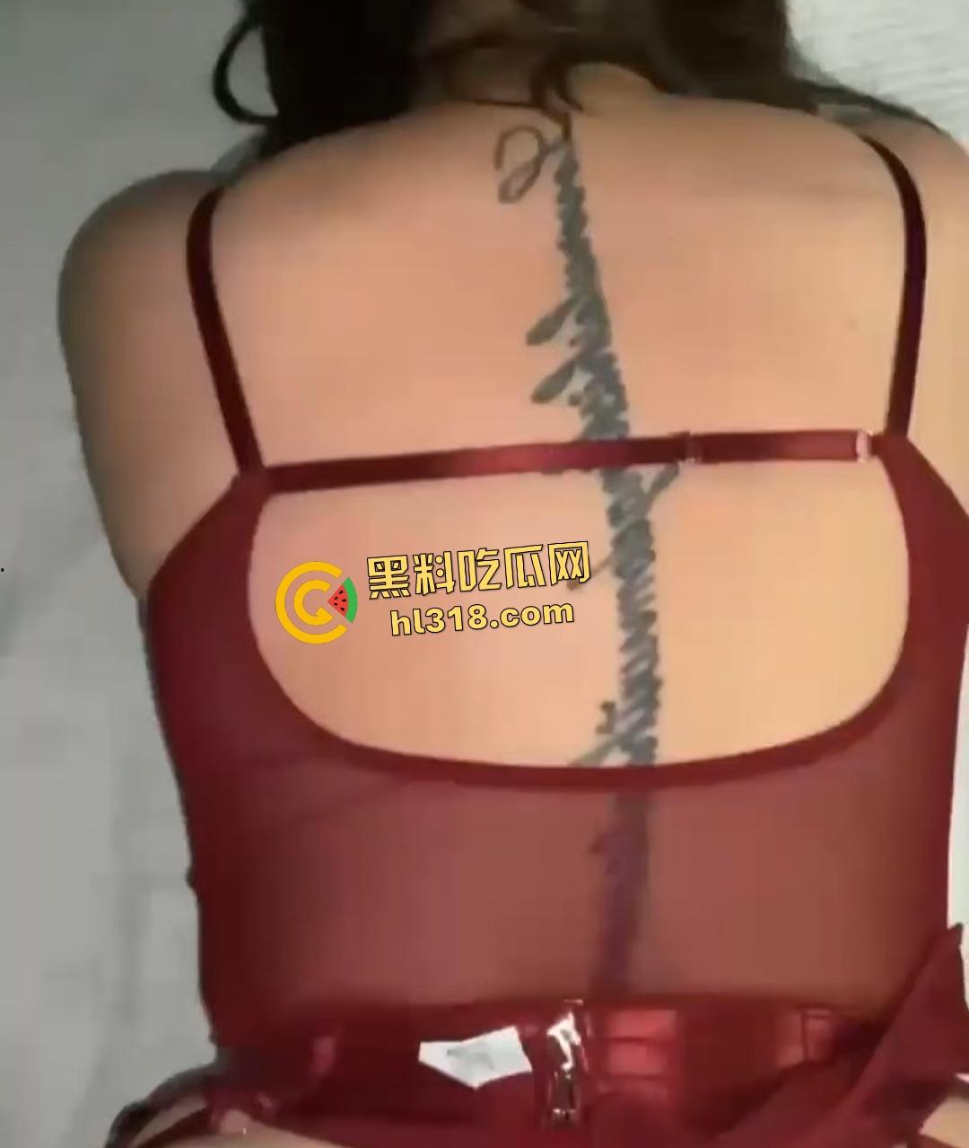 极品肉感御姐吊钟巨乳疯狂抖动，大乳晕勾魂自慰，后入狂操骚逼淫汁四溅！  第7张