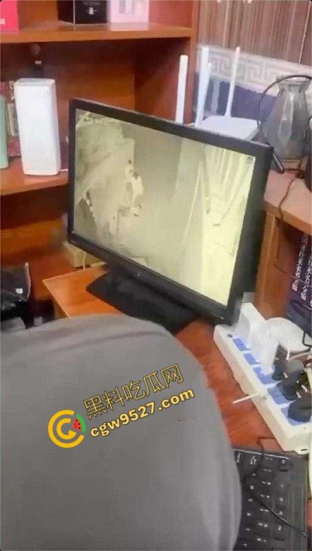 山东女子醉路边惨遭两男子轮奸！两男子色胆包天激情3P被监控全程记录，路过行人震惊不已不敢直视  第6张