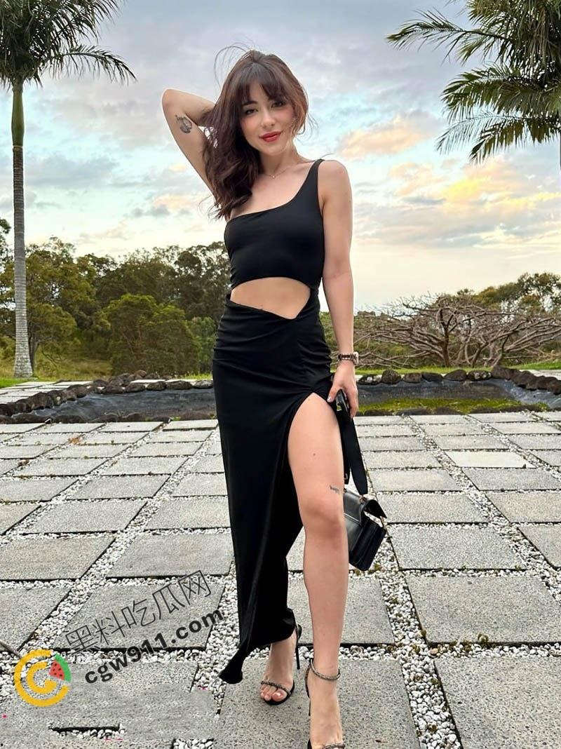 澳洲顶流网红【LunaLovekiss】全裸挑逗炸裂!美乳晃荡乳头硬挺,翘臀扭动眼神骚浪,性感魅力惊爆眼球 第5张 澳洲顶流网红【LunaLovekiss】全裸挑逗炸裂!美乳晃荡乳头硬挺,翘臀扭动眼神骚浪,性感魅力惊爆眼球 第5张