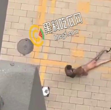 实拍社会青年暴虐女友 看女孩纹身也是个精神小妹 这是多大仇打成这样 头发都被扯掉了 第7张 实拍社会青年暴虐女友 看女孩纹身也是个精神小妹 这是多大仇打成这样 头发都被扯掉了 第7张