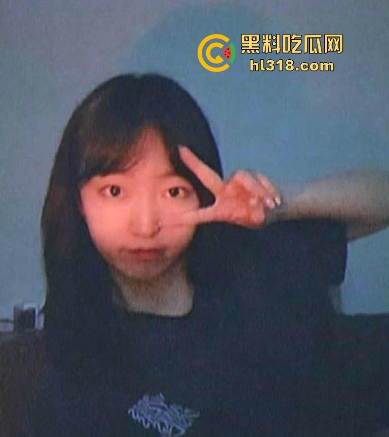 长春大学反差母狗【孙雪路】露脸口交眼神勾魂,美穴被大肉棒猛插,出轨班长视频曝光流出! 第1张 长春大学反差母狗【孙雪路】露脸口交眼神勾魂,美穴被大肉棒猛插,出轨班长视频曝光流出! 第1张