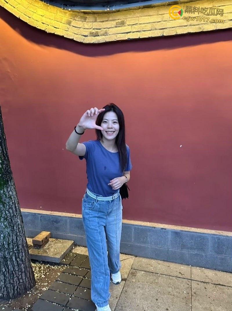 银行柜员【胡洁】,与领导酒店偷情被老公抓包,主动掰开小穴任由玩弄,不想戴套被强塞口中,淫荡娇喘反差十足! 第1张 银行柜员【胡洁】,与领导酒店偷情被老公抓包,主动掰开小穴任由玩弄,不想戴套被强塞口中,淫荡娇喘反差十足! 第1张