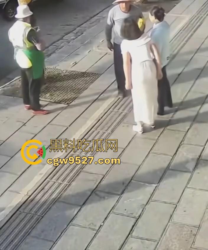 长春商店老板娘好心帮扶,反遭讹诈和辱骂,现在这社会呀真不能去乱扶别人,一讹起来你解释不清! 第3张 长春商店老板娘好心帮扶,反遭讹诈和辱骂,现在这社会呀真不能去乱扶别人,一讹起来你解释不清! 第3张