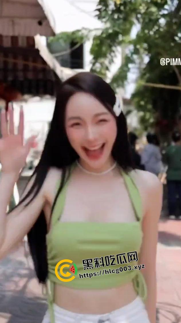 外网疯传！泰国百万粉丝网红【pimm mmss】口交自慰视频被金主流出 开朗嫩妹嘴里都是活 人美逼受罪  第6张