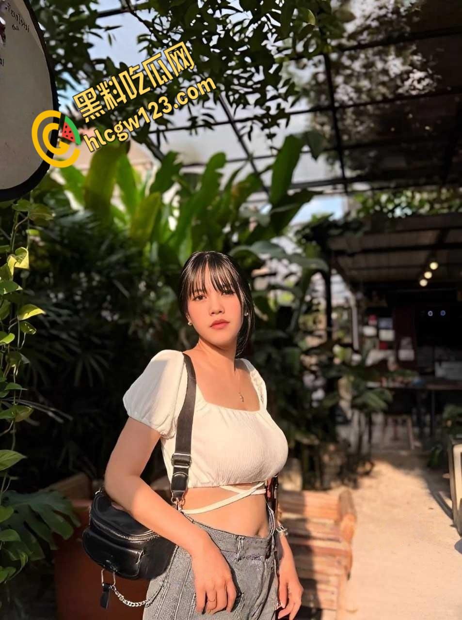 极品巨乳嫩妹遭渣男泄密，奶子又大又挺又圆，被操的时候表情风骚，淫叫不断！  第3张