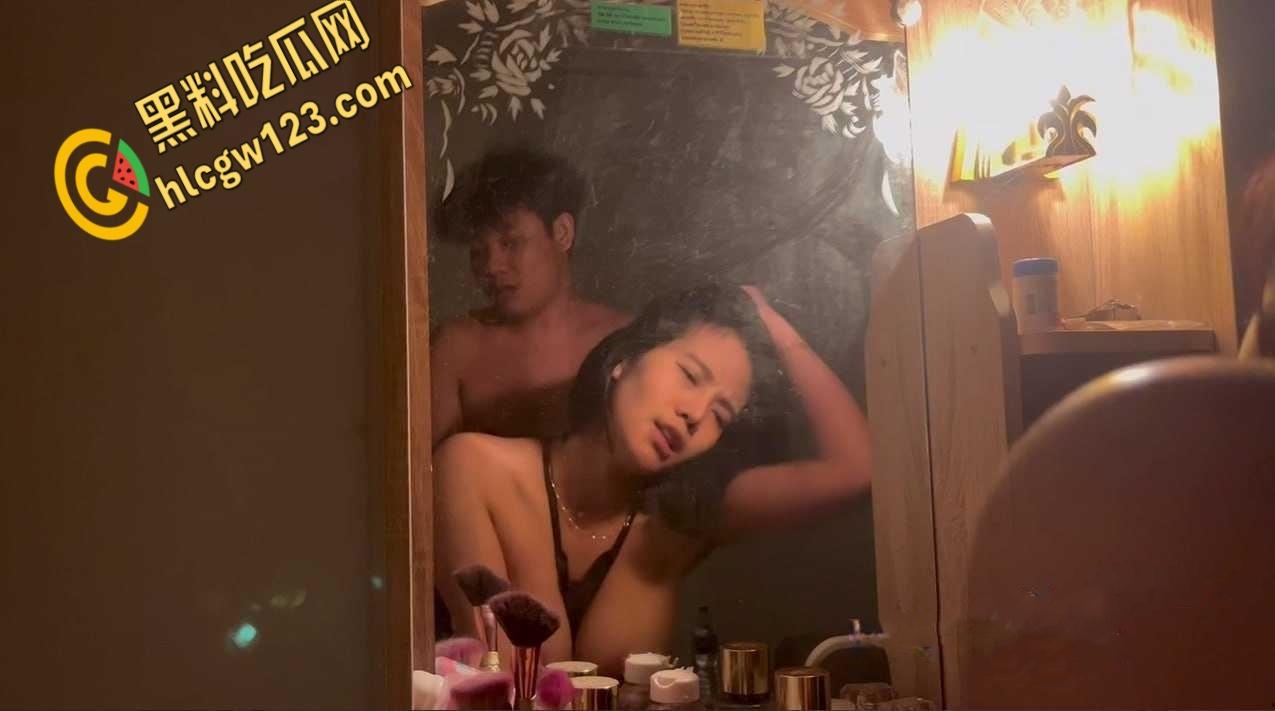 极品巨乳嫩妹遭渣男泄密，奶子又大又挺又圆，被操的时候表情风骚，淫叫不断！  第5张