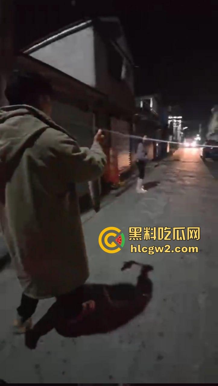 钓鱼佬想换小姐姐十分钟激情 拿条黄辣丁换草逼 小姐姐一脸嫌弃 把人当翘嘴钓呢? 第7张 钓鱼佬想换小姐姐十分钟激情 拿条黄辣丁换草逼 小姐姐一脸嫌弃 把人当翘嘴钓呢? 第7张