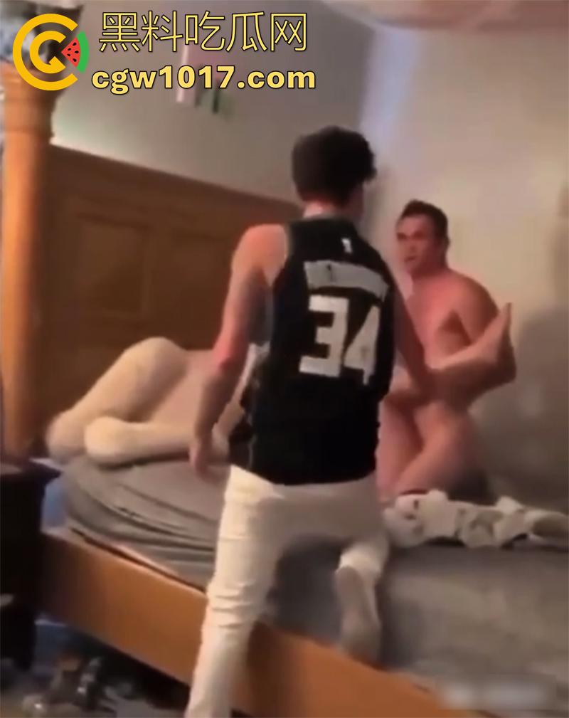 最屌捉奸时刻，都挨拳头了还没拔出来，全程对峙鸡巴一直在逼里，这是还打算继续么？不射出来誓不罢休啊！  第5张