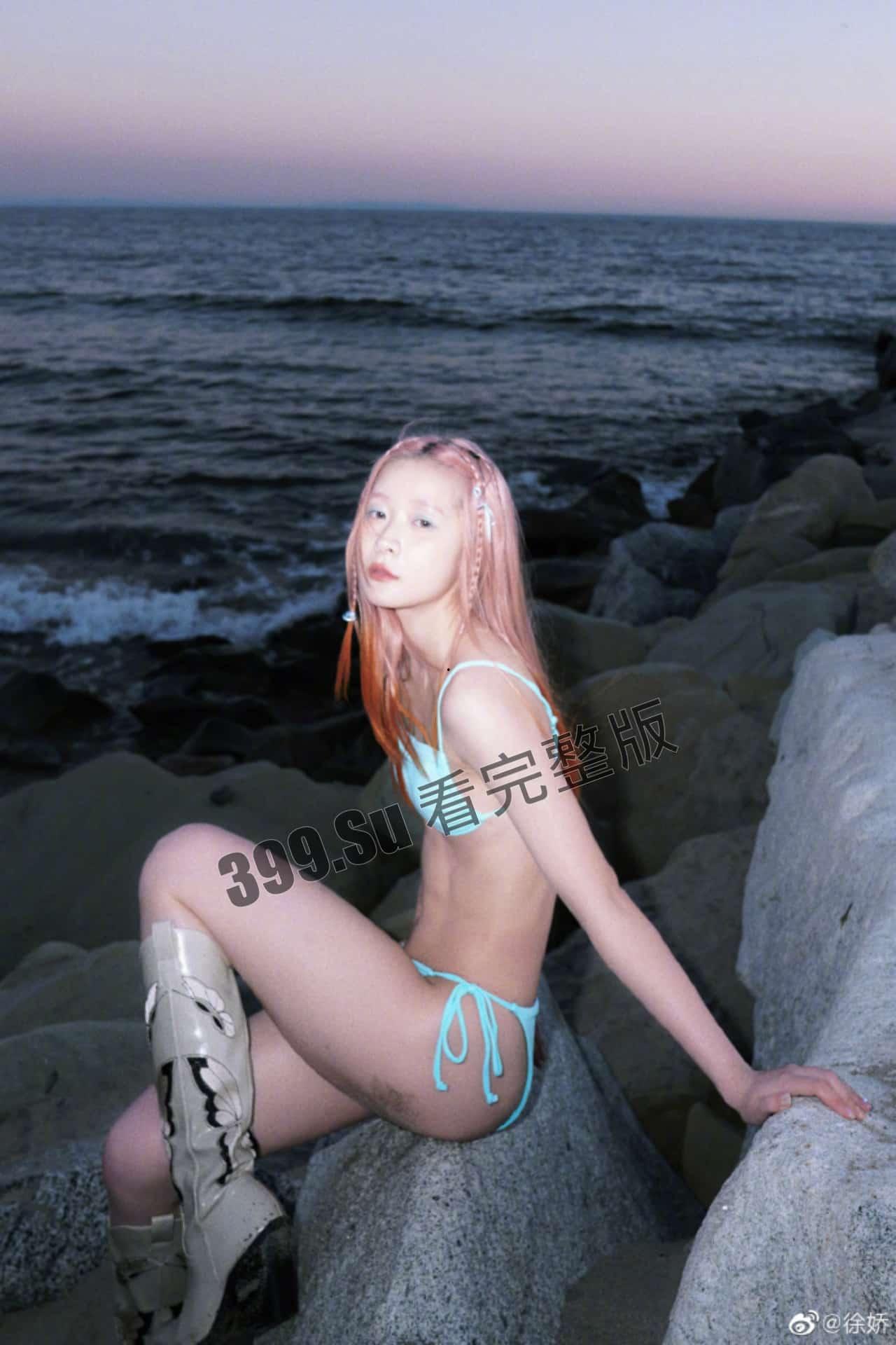 长江七号童星徐娇晒泳装，回应质疑：我很喜欢我的身体，大大方方的展示给大家看  瓜友们觉得这身材怎么样 第7张