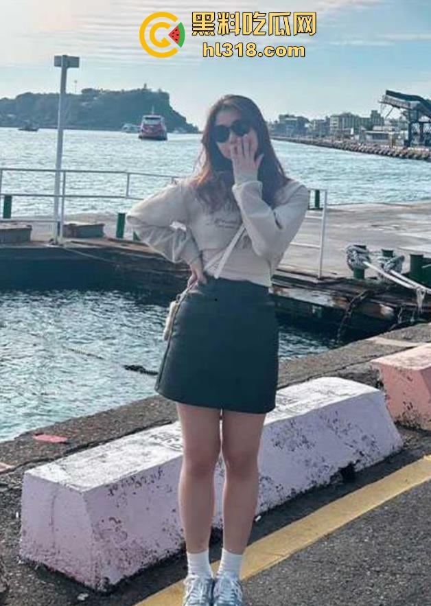 广东技术学院巨乳学生妹【唐奕帆】揉奶自慰视频供大家欣赏 身材赞到看了就会硬到爆炸！  第1张