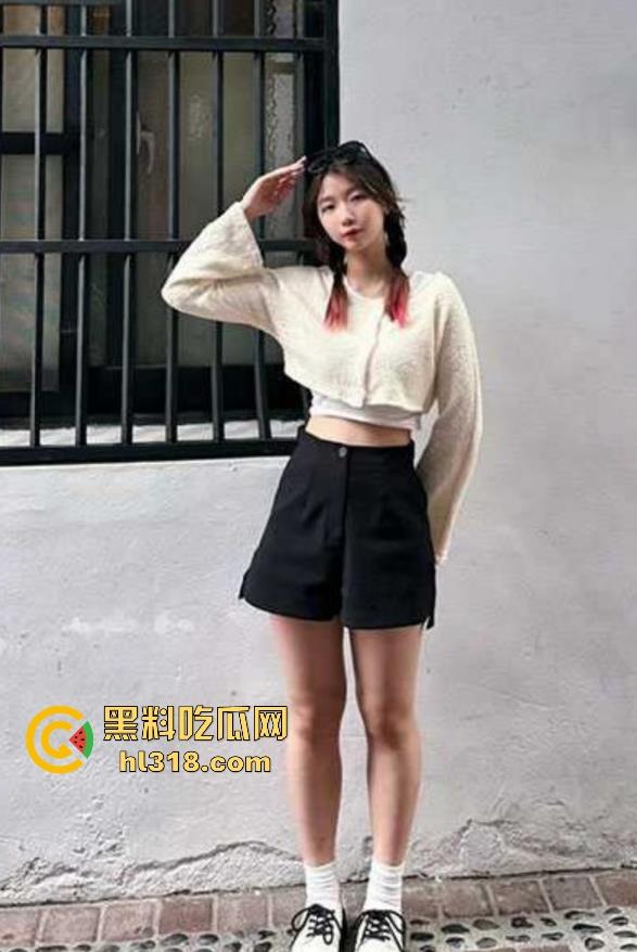 广东技术学院巨乳学生妹【唐奕帆】揉奶自慰视频供大家欣赏 身材赞到看了就会硬到爆炸！  第4张