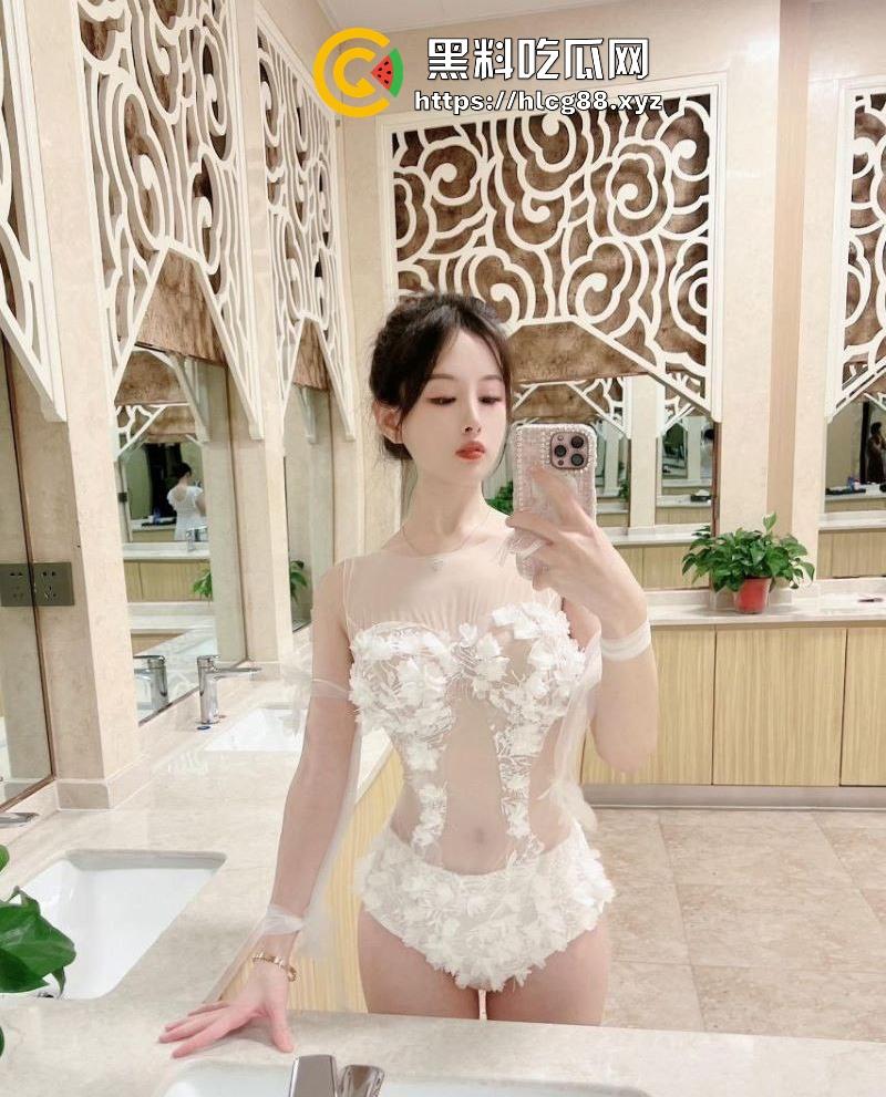 高颜值性感御姐【林晓怡】出轨被老公曝光视频，酒店情趣黑丝跳蛋调教 大屌直插花蕊，操的骚鸡淫叫连连！  第4张