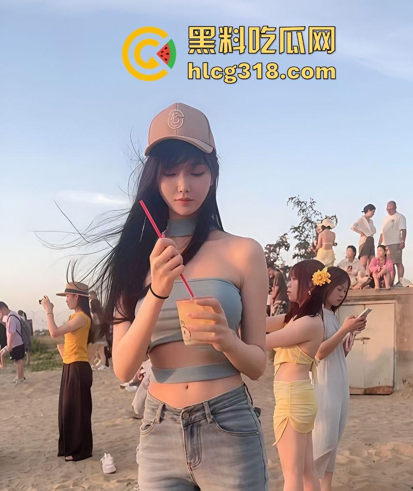 抖音性感网红【安婧】裸聊视频流出！情趣内衣轮番上阵，蹶翘臀掰逼自慰，淫骚到炸！  第4张