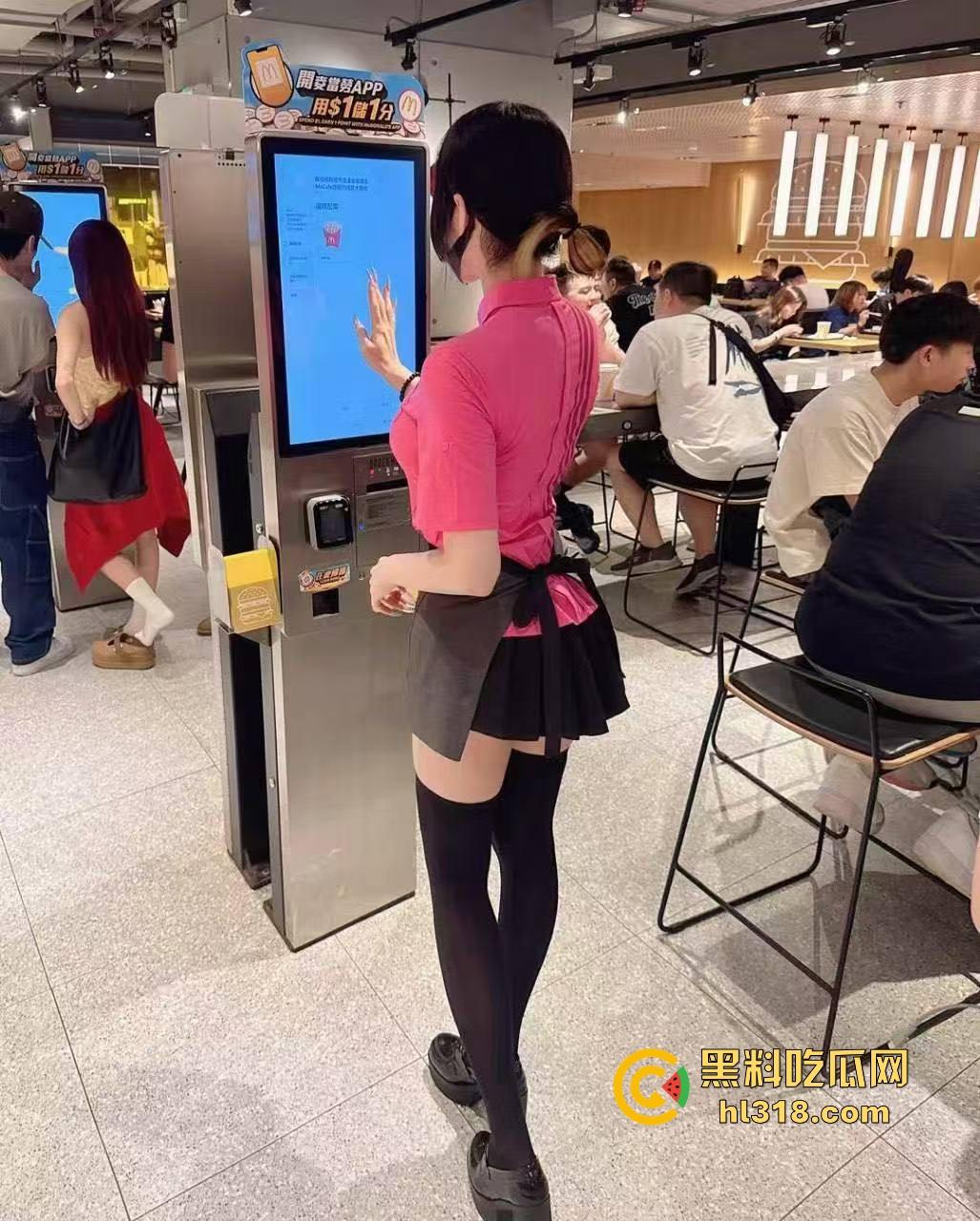 你知道的我一直觉得麦当劳是最好吃的！酒店后入猛吃麦当劳最新套餐，海鲜味的的汉堡，下次还来！  第7张