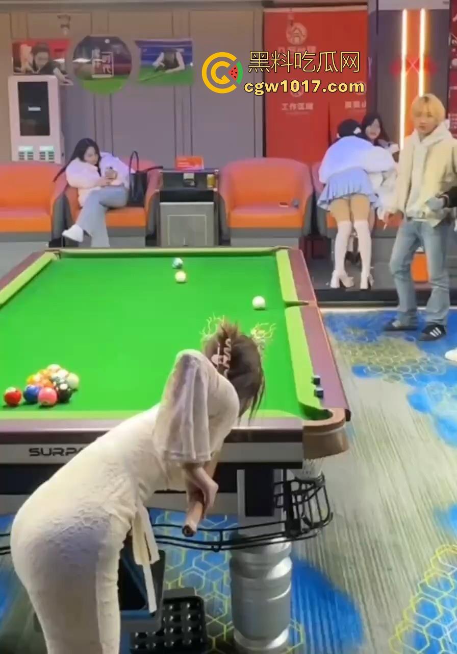 21世纪最伟大的职业台球助教！挽救了很多无知少女，也启蒙了很多少男，让我们好好重温一下那些经典名媛战役吧！  第4张