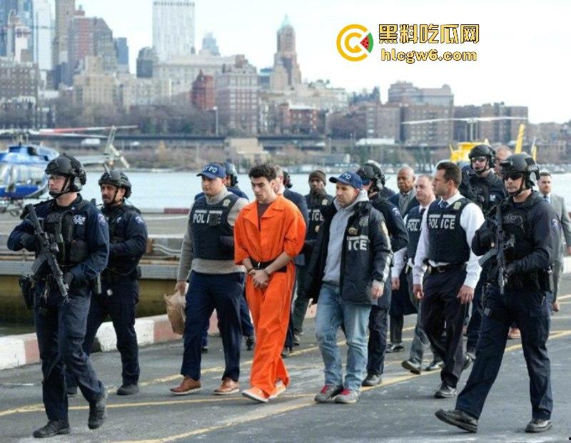 刺杀医保巨头勇敢哥【路易吉】被引渡纽约 机场路透成美图大赏 囚服都穿出了高定感  第25张