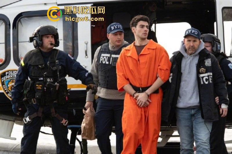 刺杀医保巨头勇敢哥【路易吉】被引渡纽约 机场路透成美图大赏 囚服都穿出了高定感  第27张