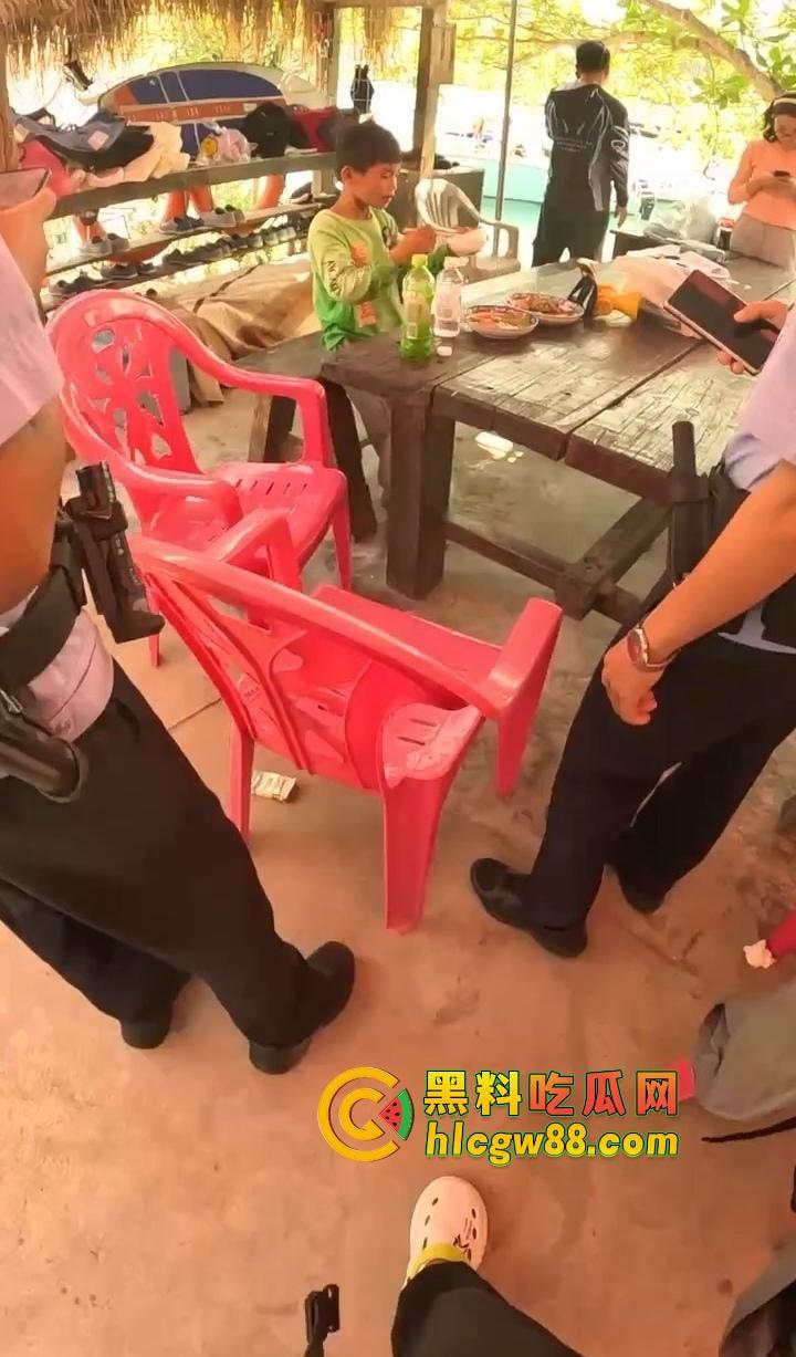 离谱!赤岭男孩出海钓鱿鱼睡着了,一觉漂到三亚?整整漂了一天一夜,简直海上版睡美人! 第11张 离谱!赤岭男孩出海钓鱿鱼睡着了,一觉漂到三亚?整整漂了一天一夜,简直海上版睡美人! 第11张