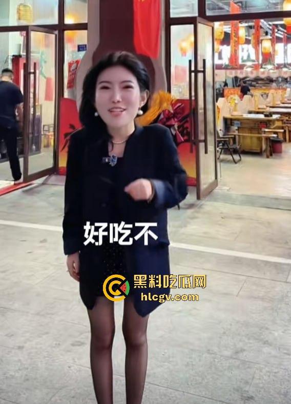 蓝天白云的宝马挡不住出轨的骚操作!网红『阿冉』背着老公偷情小白脸,丈夫拉横幅曝光床照反击! 第21张 蓝天白云的宝马挡不住出轨的骚操作!网红『阿冉』背着老公偷情小白脸,丈夫拉横幅曝光床照反击! 第21张