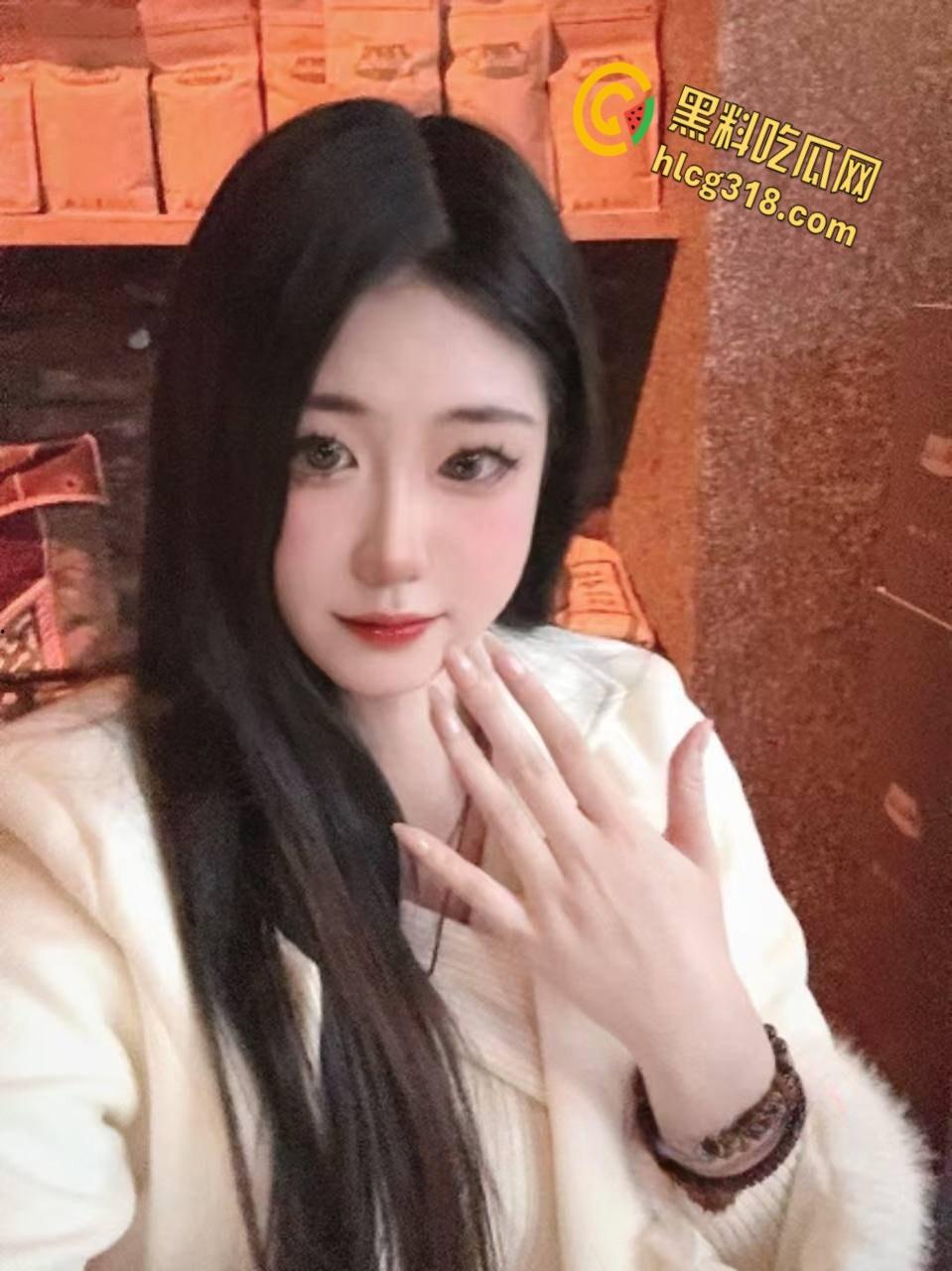 西藏大学甜美学生妹【李明真】,被男友曝光大量不雅照,天生母狗圣体反差十足! 第2张 西藏大学甜美学生妹【李明真】,被男友曝光大量不雅照,天生母狗圣体反差十足! 第2张