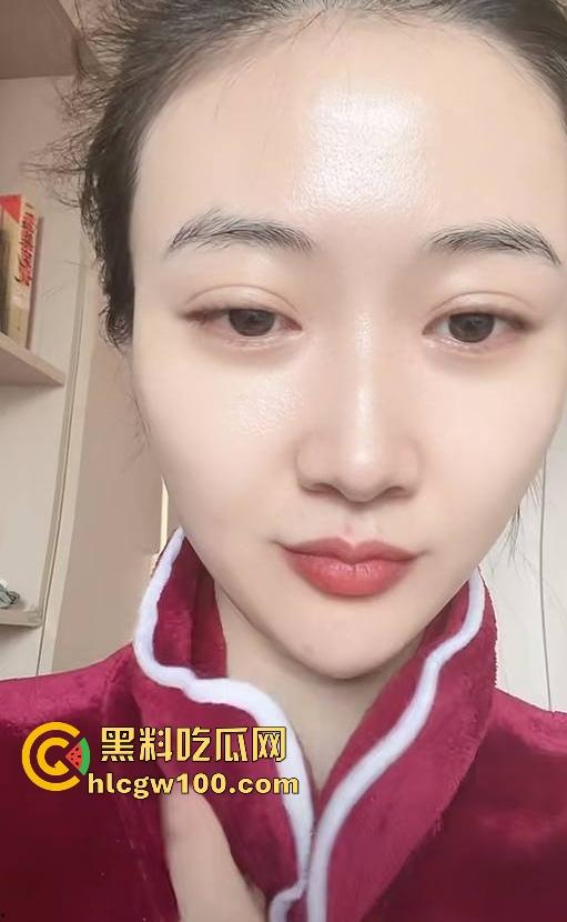 抖音美艳少妇【向子】露脸私密视频泄露，骚气动作极致勾引让人看傻眼！  第2张