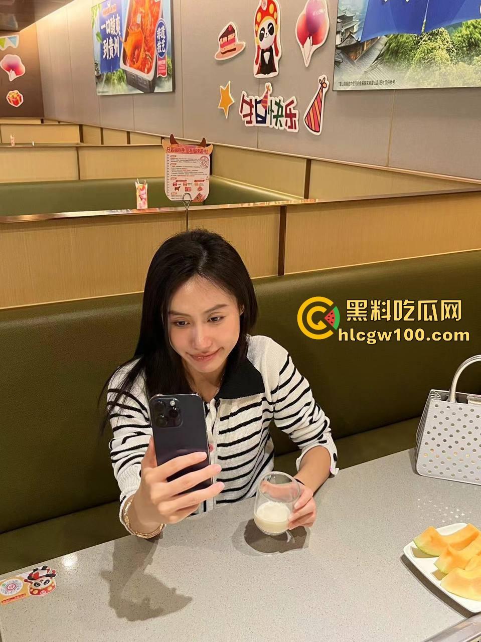 不羡鸳鸯不羡仙,只羡富婆每一天,王婆天选男模开局撒钱招呼肌肉,淫乱派对全程狂嗨,富婆的快乐你想不到! 第1张 不羡鸳鸯不羡仙,只羡富婆每一天,王婆天选男模开局撒钱招呼肌肉,淫乱派对全程狂嗨,富婆的快乐你想不到! 第1张