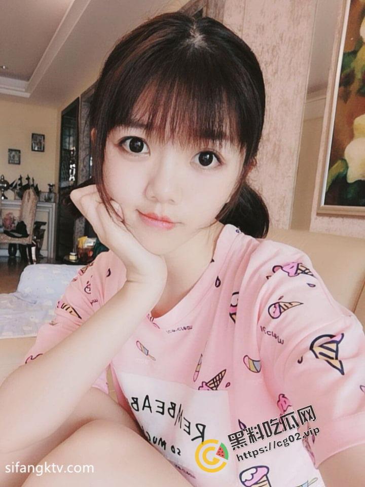 极品反差婊【李欣】被男友调教，做爱中语音套路追求者，模拟做爱过程，咦人还怪好的，让舔狗也有参与感  第4张