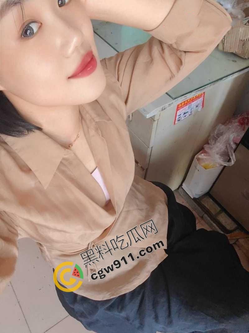 太原公务员人妻【赵婷婷】网络风骚反被威胁,肥臀骚穴被爆操的视频曝光,老公蒙在鼓里濒临崩溃 第3张 太原公务员人妻【赵婷婷】网络风骚反被威胁,肥臀骚穴被爆操的视频曝光,老公蒙在鼓里濒临崩溃 第3张