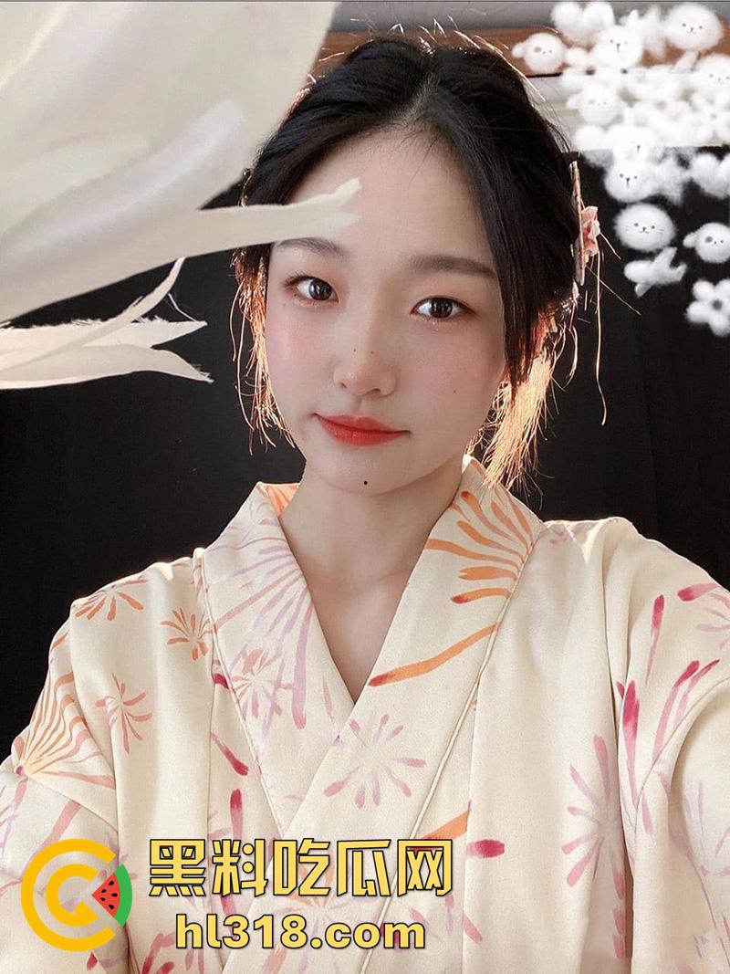 清纯颜值白富美【张欣玥】，表面富家千金背地里骚母狗一条，给主人深喉吃屌淫靡喘息，大量不雅视图流出！  第3张