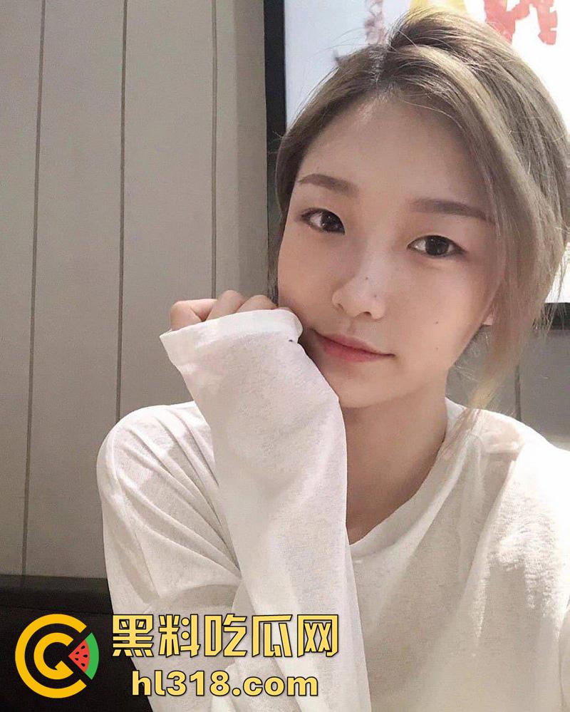 清纯颜值白富美【张欣玥】，表面富家千金背地里骚母狗一条，给主人深喉吃屌淫靡喘息，大量不雅视图流出！  第6张