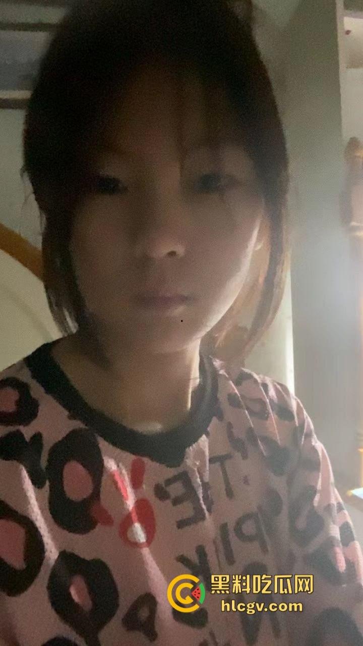 河南洛阳反差学生狗【任祉萌】自拍黄料赚外快 欠债不还导致个人私密视频全校皆知  第3张