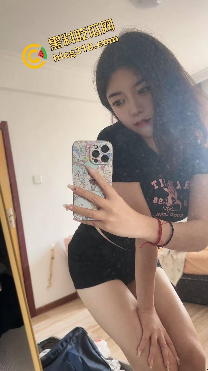 长沙体育学院『杨萌』大屁屁被猛操后入名场面，鸡巴被夹得噗噗响，猛撞十分钟精液全射屁沟里！  第4张